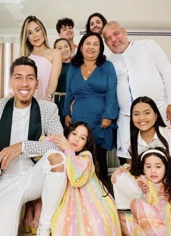 Family of Jose Roberto Cordeiro.